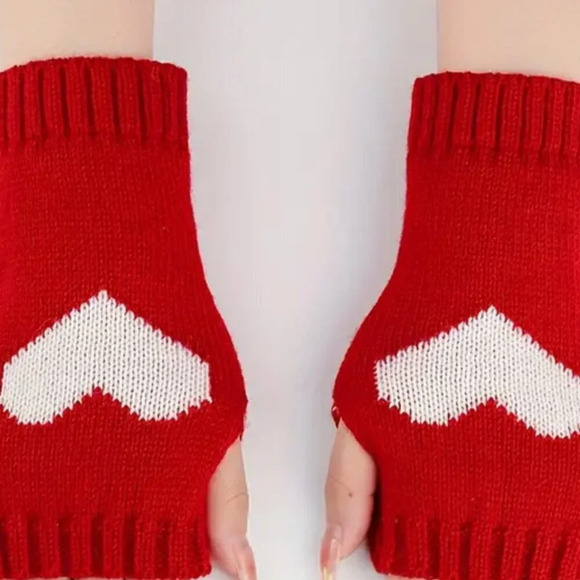 Women's Half Finger - Fingerless Warm Knit Red Gloves Winter with Heart Design - Picture 4 of 5
